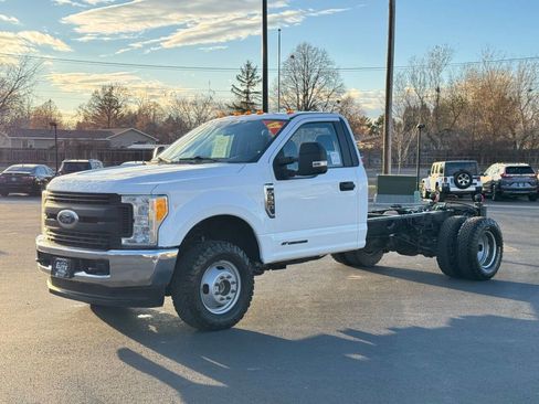 Used 2017 Ford F350 XL w/ Power Equipment Group image 11