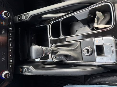 Certified 2023 Kia Telluride EX w/ EX Captain's Chair Package image 19