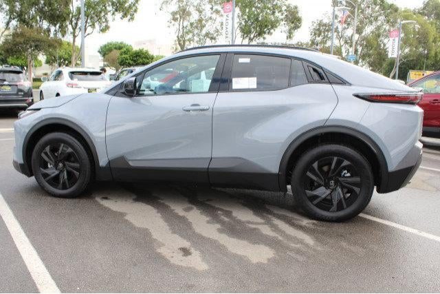 Certified 2026 Toyota C-HR AWD/4WD image 8