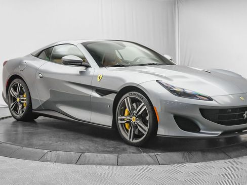 Used 2019 Ferrari Portofino image 60