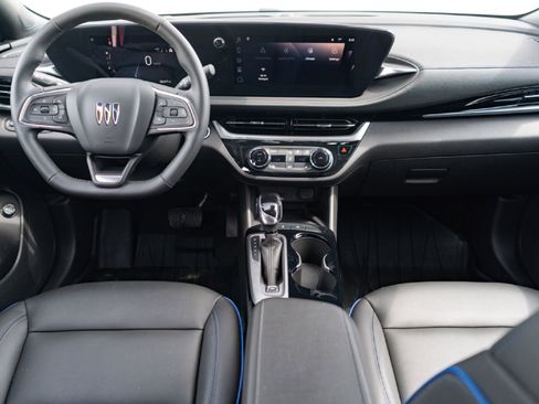Used 2024 Buick Envista Sport Touring w/ Convenience I Package FWD image 17