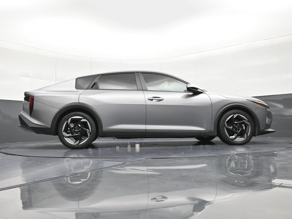 Used 2025 Kia K4 EX FWD image 28