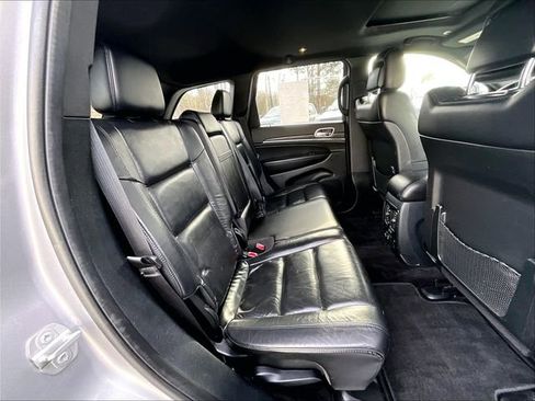 Used 2018 Jeep Grand Cherokee Limited image 23