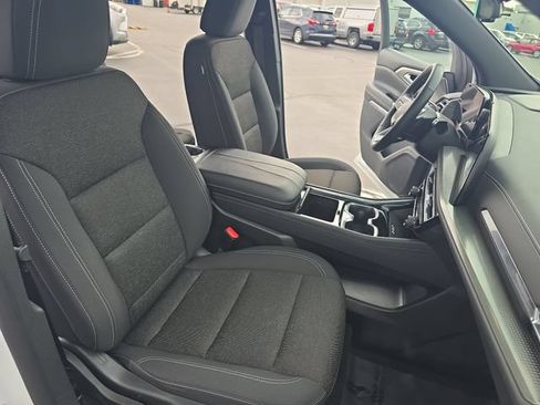 Used 2024 Chevrolet Traverse LT w/ LPO, Floor Liner Package FWD image 13