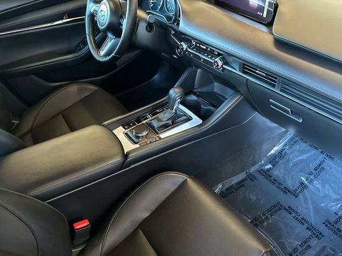 New 2025 MAZDA MAZDA3 Hatchback w/Premium Plus Pkg AWD/4WD image 12