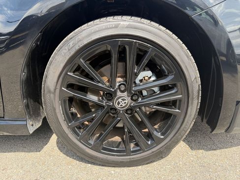 Used 2025 Toyota Camry SE image 30