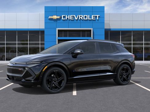 Used 2024 Chevrolet Equinox EV RS FWD image 2