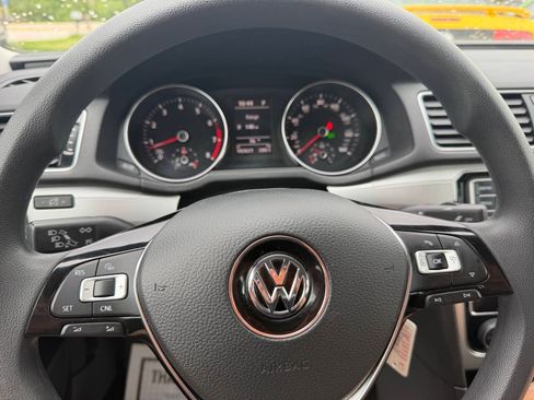 Used 2016 Volkswagen Passat 1.8T S FWD image 23