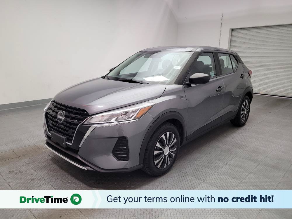 Used 2023 Nissan Kicks S FWD image 1