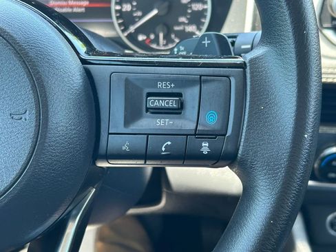 Used 2021 Nissan Rogue SV FWD image 35