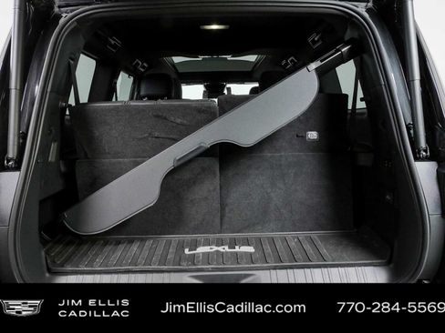 Used 2024 Lexus GX 550 w/ Accessory Package (2T) AWD/4WD image 32