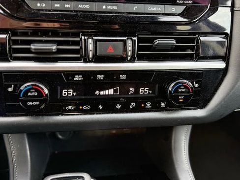 Certified 2025 Nissan Pathfinder SV image 19