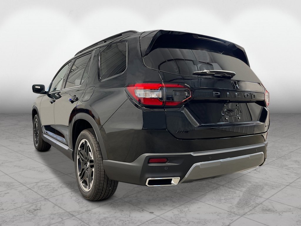 New 2026 Honda Pilot Touring image 3