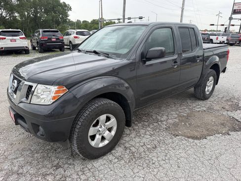 Used 2012 Nissan Frontier SV w/ SV Premium Utility Pkg AWD/4WD image 7