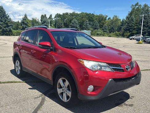 Used 2013 Toyota RAV4 XLE AWD/4WD image 18