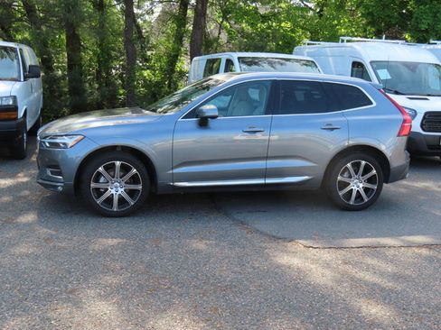 Used 2021 Volvo XC60 T5 Inscription w/ Climate Package AWD/4WD image 2
