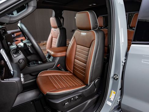 Used 2025 GMC Sierra 1500 Denali Ultimate image 30