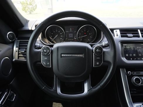 Used 2017 Land Rover Range Rover Sport HSE AWD/4WD image 10