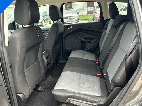 Used 2017 Ford Escape SE w/ Equipment Group 201A AWD/4WD image 9