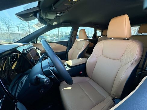 Used 2025 Lexus RX 350 FWD w/ Technology Package image 11