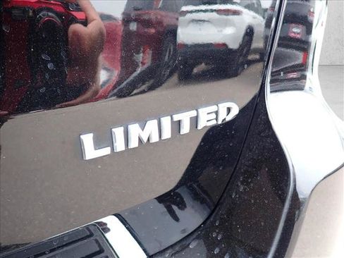Used 2020 Jeep Grand Cherokee Limited AWD/4WD image 3