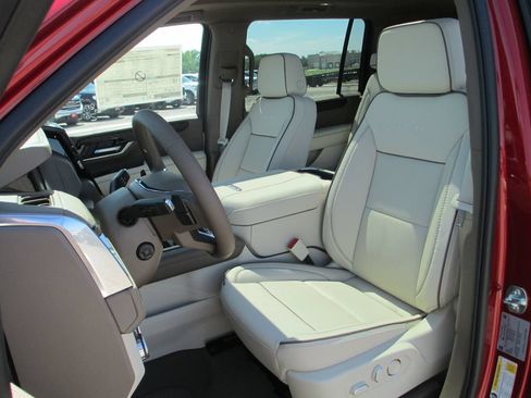 New 2026 GMC Yukon XL Denali w/ Sun & Power Step Package AWD/4WD image 11