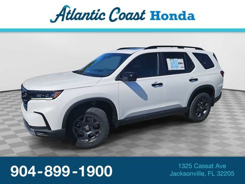 New 2025 Honda Pilot TrailSport image 1