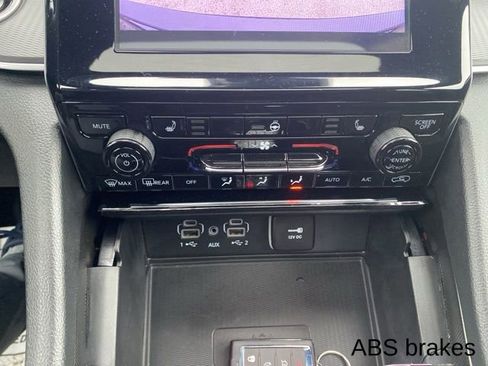 Used 2025 Jeep Grand Cherokee L Altitude image 22