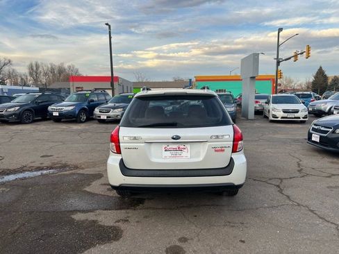 Used 2009 Subaru Outback 2.5i image 7