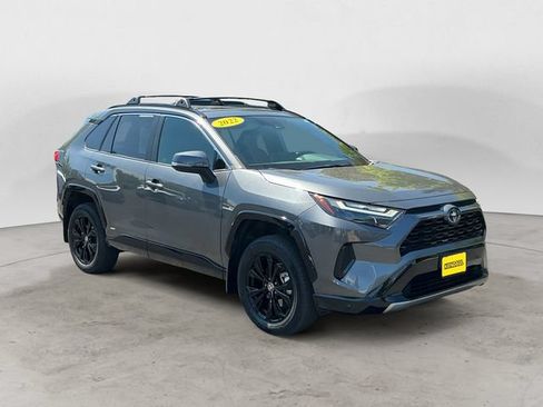 Certified 2022 Toyota RAV4 SE w/ Convenience Package AWD/4WD image 3