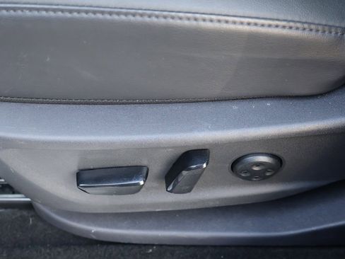 Used 2023 Nissan Ariya AWD image 33