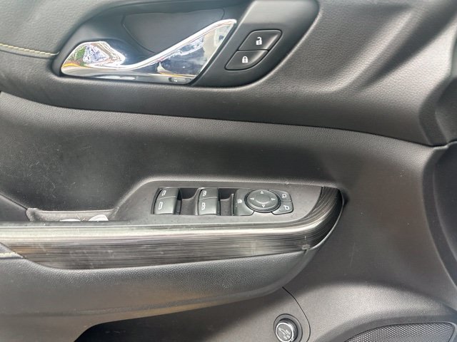 Used 2020 GMC Acadia SLT FWD image 13