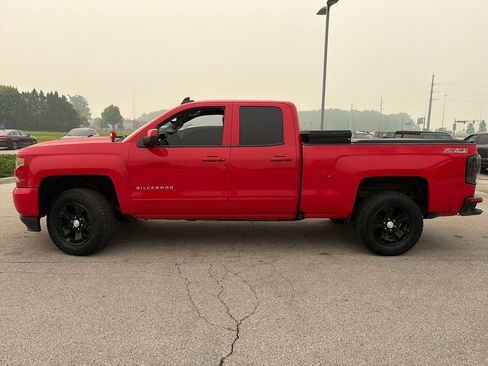 Used 2017 Chevrolet Silverado 1500 LT w/ All Star Edition AWD/4WD image 4