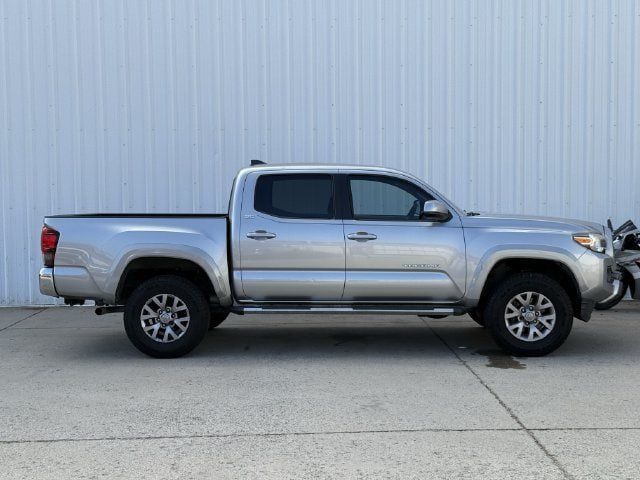 Used 2018 Toyota Tacoma SR5 RWD image 3
