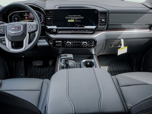 New 2026 GMC Sierra 1500 SLT image 22