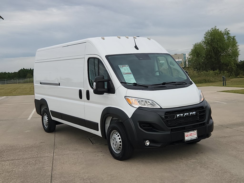 Used 2026 RAM ProMaster 2500 w/ Convenience Group FWD image 3