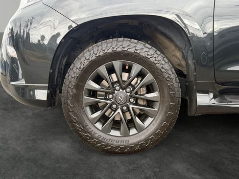 Used 2023 Lexus GX 460 Premium w/ Premium Package AWD/4WD image 4