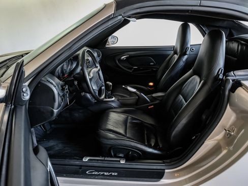 Used 2000 Porsche 911 Cabriolet image 3