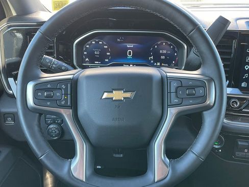 Used 2025 Chevrolet Silverado 2500 LT w/ Convenience Package AWD/4WD image 34