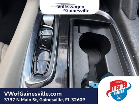 Used 2024 Buick Enclave Essence FWD image 29