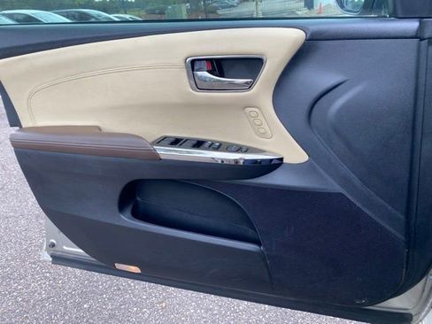Used 2014 Toyota Avalon XLE Touring FWD image 18