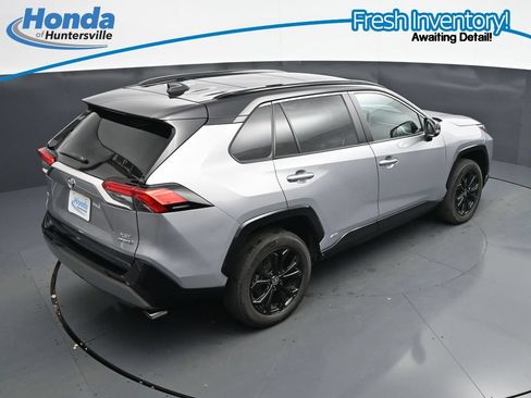 Used 2022 Toyota RAV4 XSE AWD/4WD image 24
