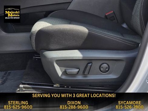 Used 2023 Nissan Rogue SV image 19