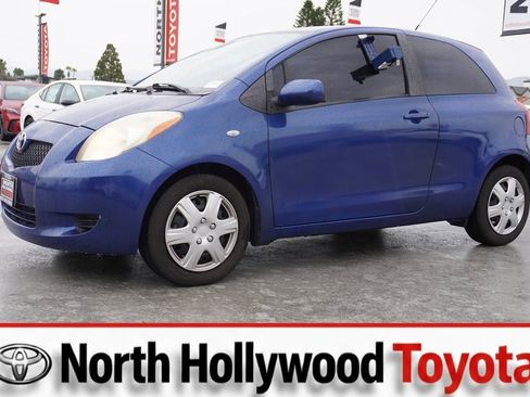 Used 2007 Toyota Yaris 2-Door Hatchback image 3