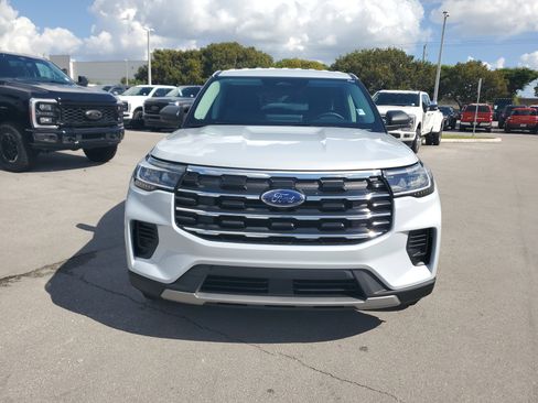 Used 2026 Ford Explorer Active image 2