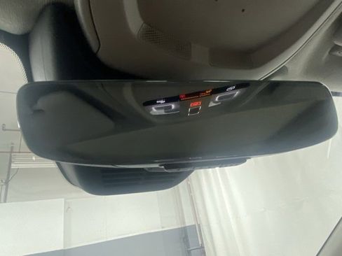 Certified 2025 Volvo XC40 B5 Plus image 27