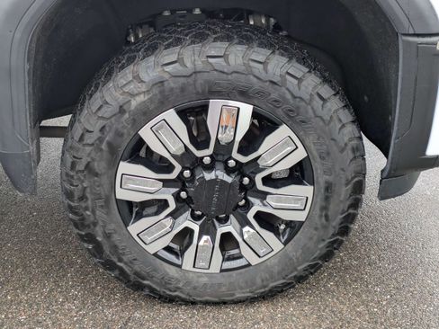 Used 2024 GMC Sierra 3500 Denali w/ Denali Reserve Package AWD/4WD image 10