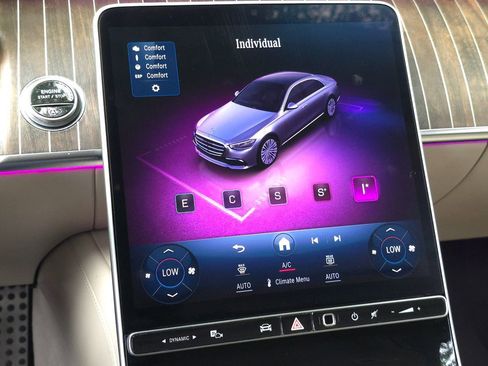 Used 2021 Mercedes-Benz S 580 4MATIC Sedan w/ AMG Line image 67