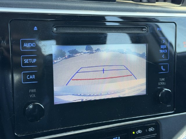 Used 2017 Toyota Corolla SE FWD image 17