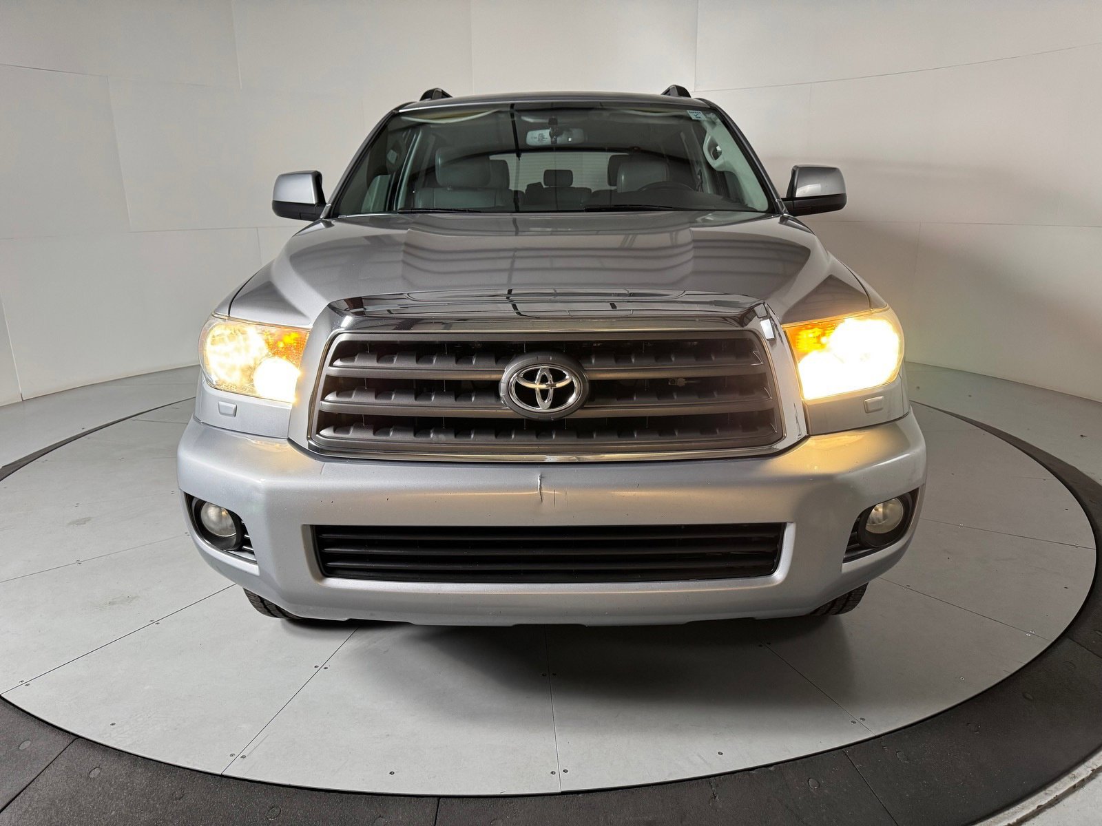 Used 2014 Toyota Sequoia SR5 w/ Premium Package AWD/4WD image 8